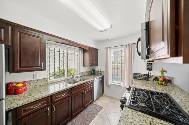 2235 Baywater Ln, Rancho Cordova, CA 95670
