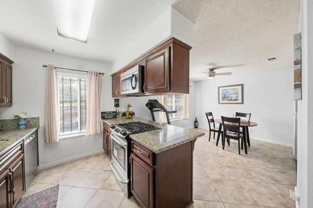 2235 Baywater Ln, Rancho Cordova, CA 95670