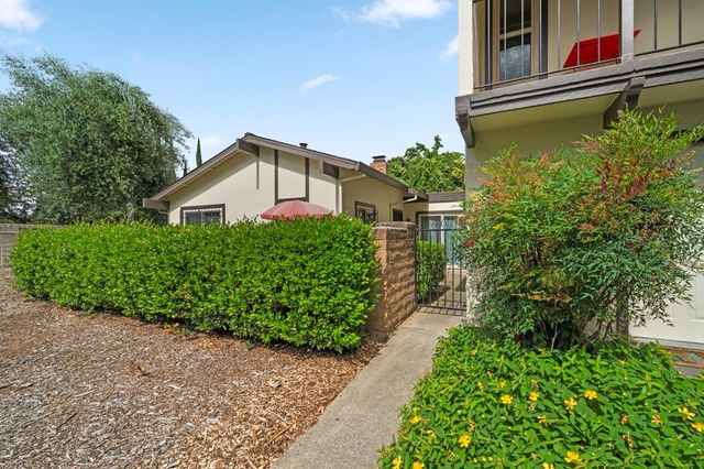 2235 Baywater Ln, Rancho Cordova, CA 95670