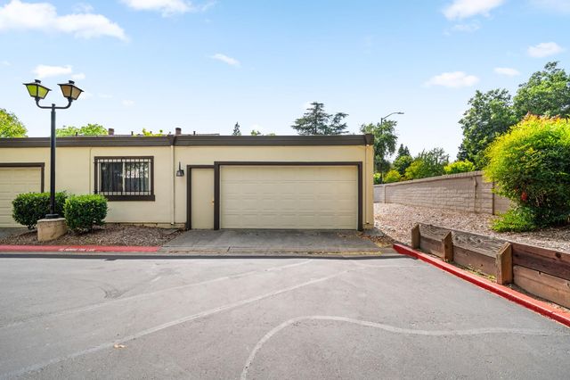 2235 Baywater Ln, Rancho Cordova, CA 95670