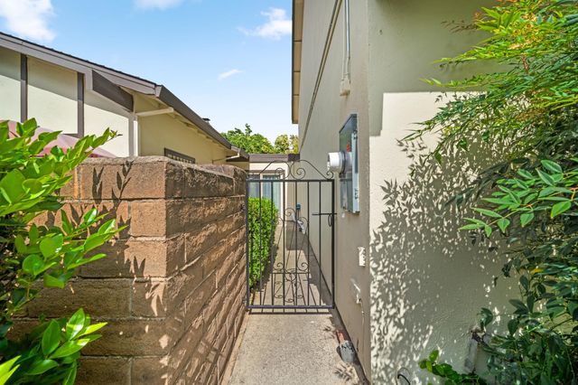 2235 Baywater Ln, Rancho Cordova, CA 95670