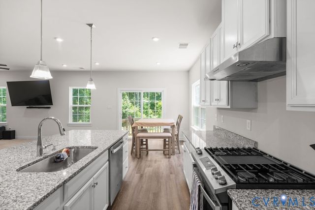 10241 Centralia Station Rd, Chester, VA 23831