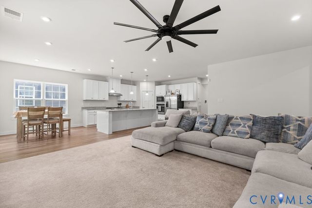 10241 Centralia Station Rd, Chester, VA 23831