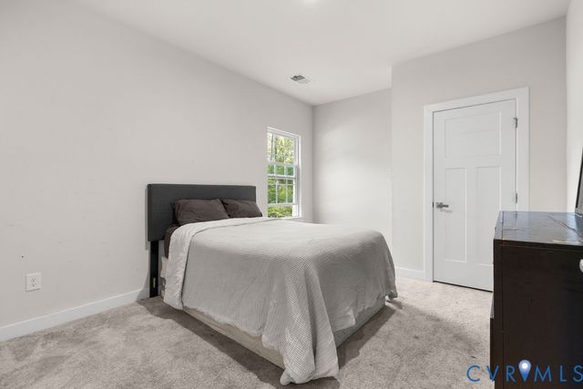 10241 Centralia Station Rd, Chester, VA 23831
