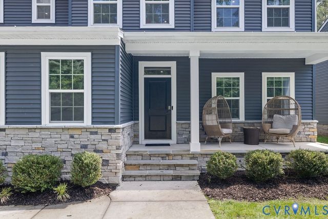 10241 Centralia Station Rd, Chester, VA 23831