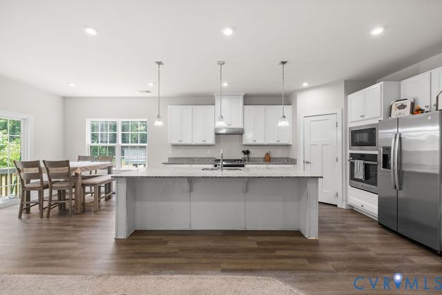 10241 Centralia Station Rd, Chester, VA 23831