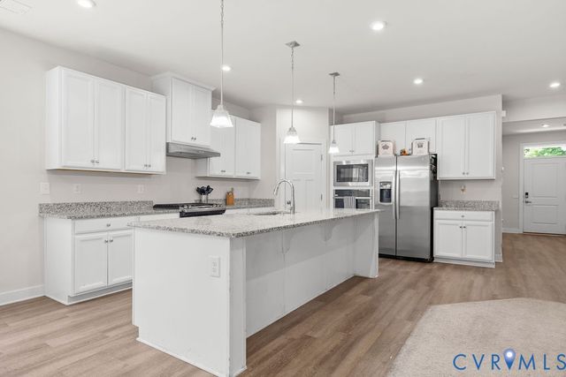 10241 Centralia Station Rd, Chester, VA 23831