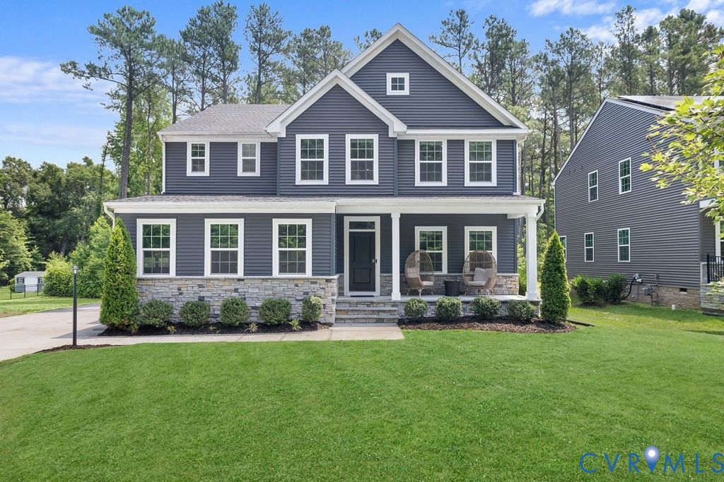 10241 Centralia Station Rd, Chester, VA 23831