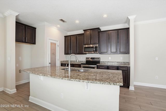 10076 KIT FOX Parkway, Jacksonville, FL 32222