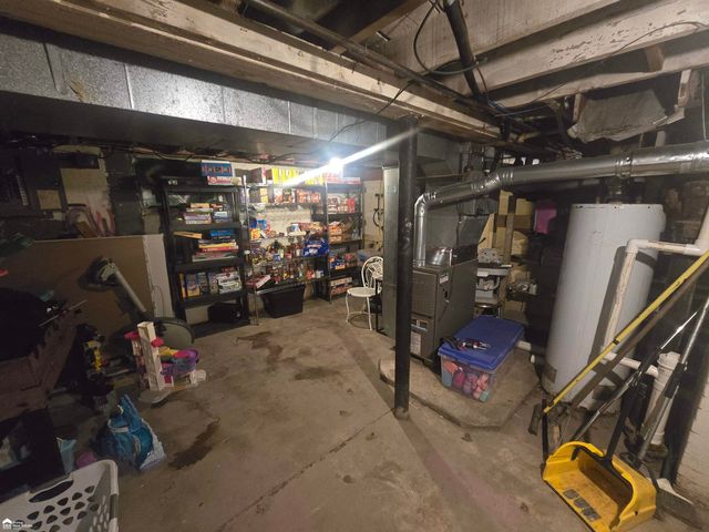 855 Victoria Avenue, Flint, MI 48507