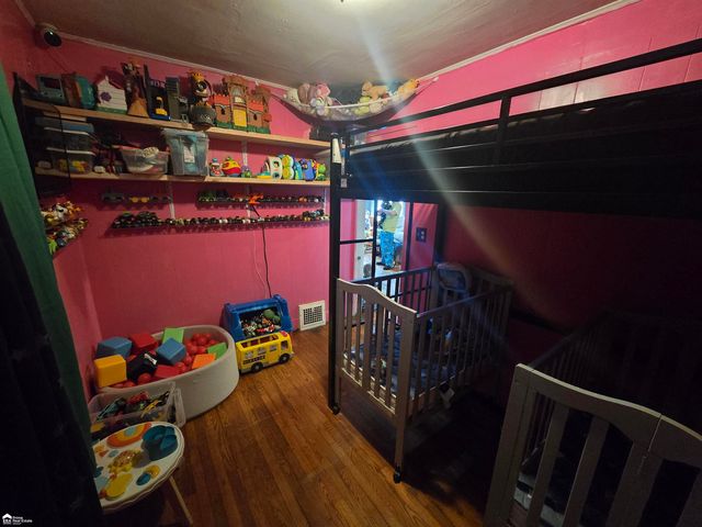 855 Victoria Avenue, Flint, MI 48507