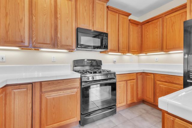 2796 San Marin Ln, Sacramento, CA 95835