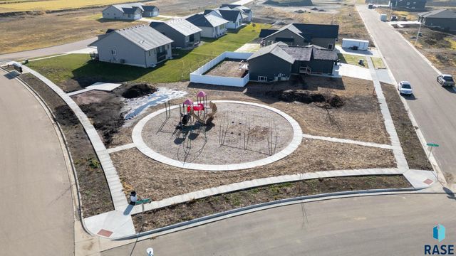 1005 Sunset St Street, Valley Springs, SD 57068