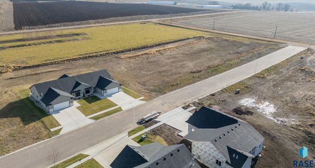 1005 Sunset St Street, Valley Springs, SD 57068