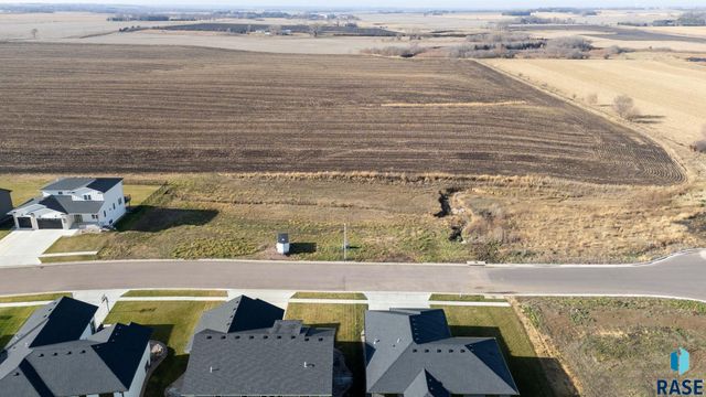 1005 Sunset St Street, Valley Springs, SD 57068