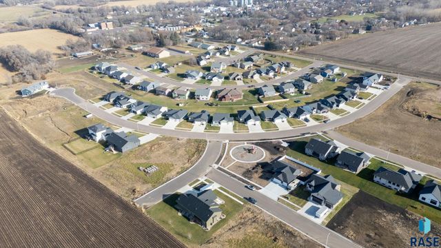 1005 Sunset St Street, Valley Springs, SD 57068