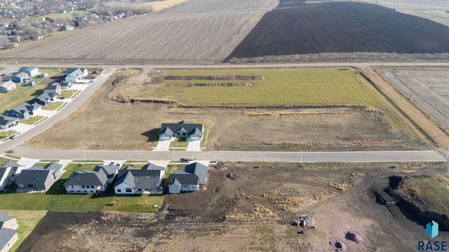 1005 Sunset St Street, Valley Springs, SD 57068