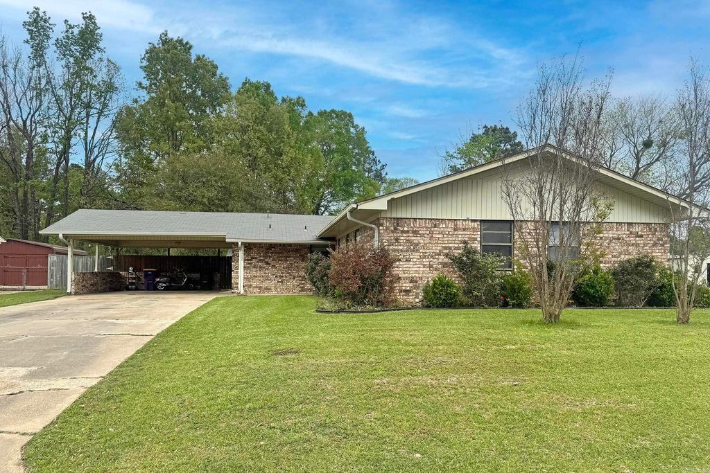 1550 Leona Drive, Ashdown, AR 71822