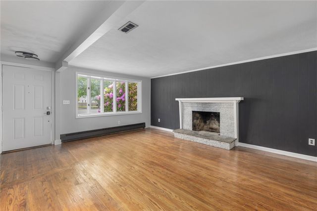 145 Crane Street, Warwick, RI 02889