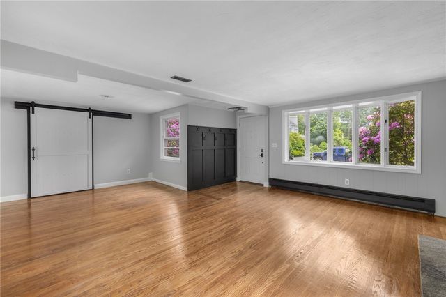 145 Crane Street, Warwick, RI 02889