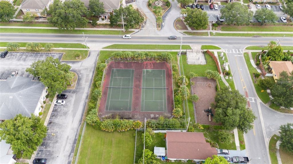 Image 15 of property listing at 1918 HONOUR ROAD 4, Orlando, FL 32839