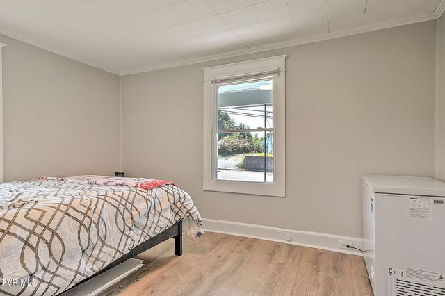 2109 East Unaka Avenue, Johnson City, TN 37601