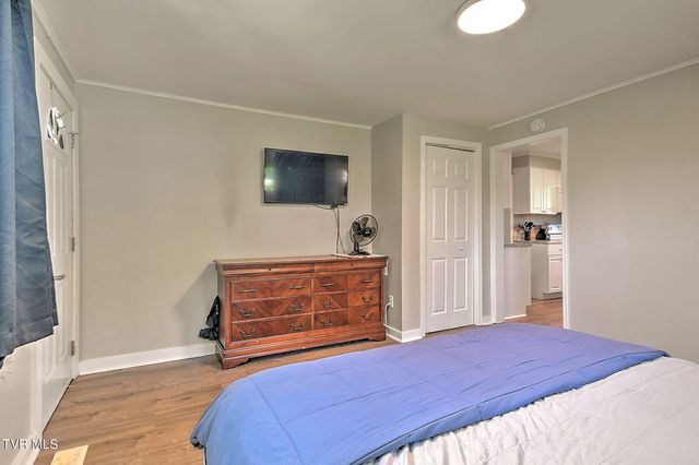 2109 East Unaka Avenue, Johnson City, TN 37601
