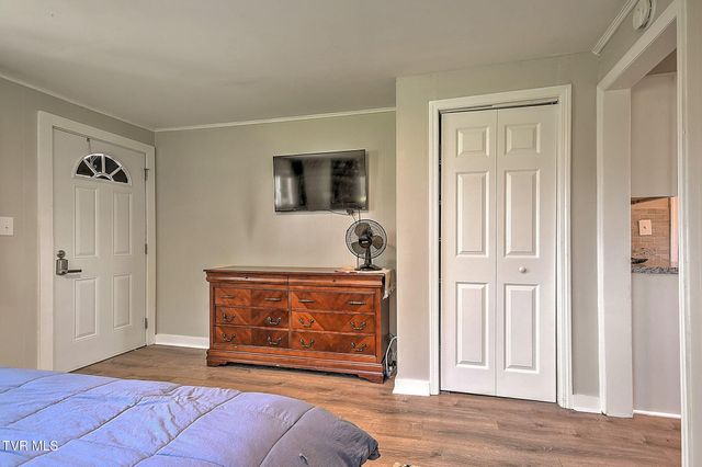 2109 East Unaka Avenue, Johnson City, TN 37601