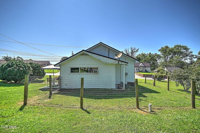 2109 East Unaka Avenue, Johnson City, TN 37601