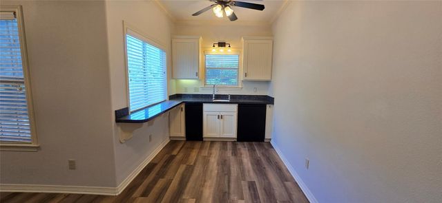 8660 Cedar Hill Road, Brenham, TX 77833