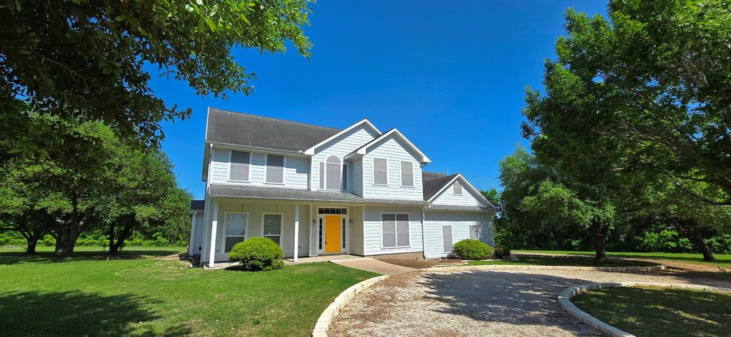 8660 Cedar Hill Road, Brenham, TX 77833