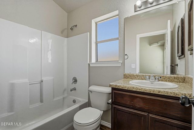 3832 LOMA CORTEZ Drive, El Paso, TX 79938