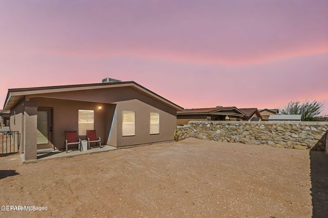 3832 LOMA CORTEZ Drive, El Paso, TX 79938