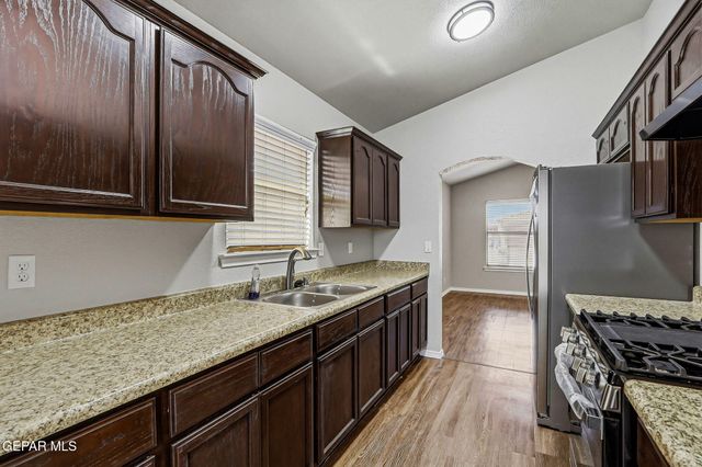 3832 LOMA CORTEZ Drive, El Paso, TX 79938