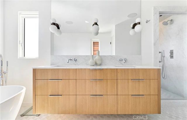 1944 Ocean, Laguna Beach, CA 92651