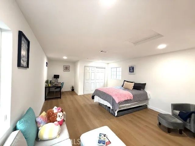 2720 San Francisco, Long Beach, CA 90806