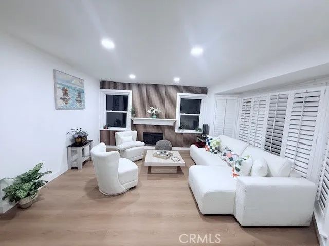 2720 San Francisco, Long Beach, CA 90806