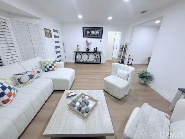 2720 San Francisco, Long Beach, CA 90806
