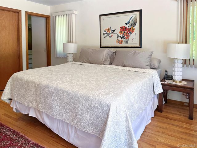 18 Quarter Court, Westhampton, NY 11977