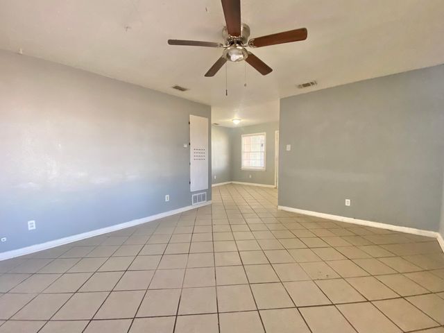 2408 E 8th Street, Lubbock, TX 79403