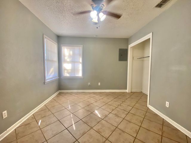 2408 E 8th Street, Lubbock, TX 79403