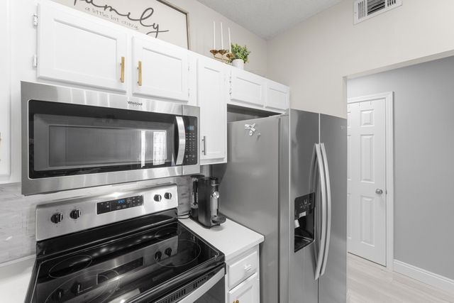 1832 Whispering Oaks Lane, Fort Walton Beach, FL 32547