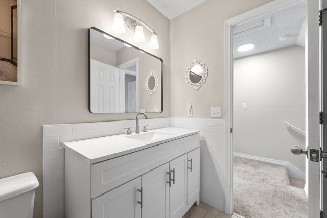 1832 Whispering Oaks Lane, Fort Walton Beach, FL 32547