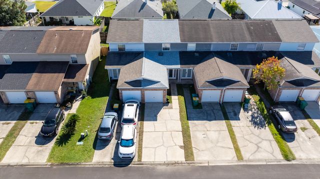 1832 Whispering Oaks Lane, Fort Walton Beach, FL 32547