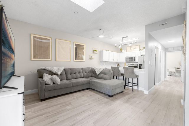 1832 Whispering Oaks Lane, Fort Walton Beach, FL 32547