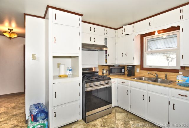 4038 N Cincinnati Drive, Tulsa, OK 74106