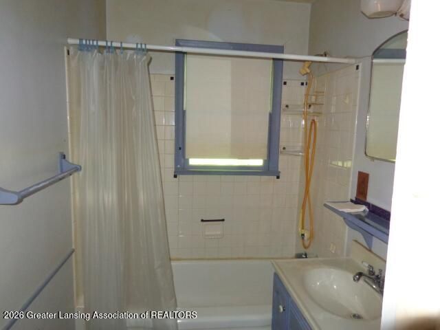 216 W Jolly Road, Lansing, MI 48910