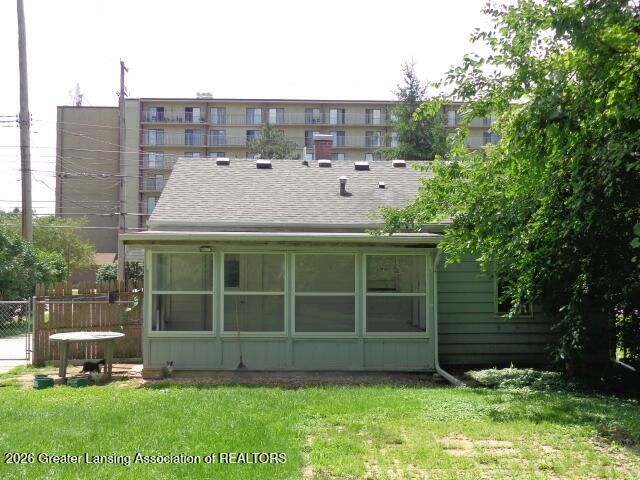 216 W Jolly Road, Lansing, MI 48910