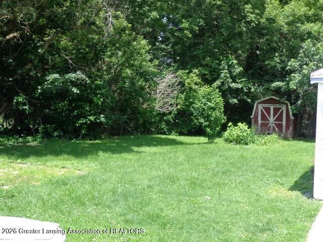 216 W Jolly Road, Lansing, MI 48910