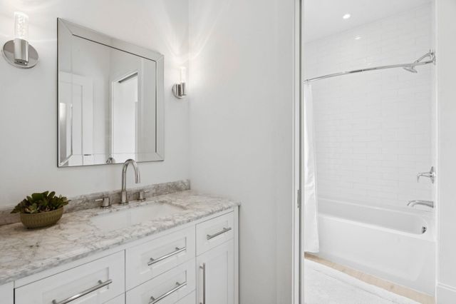 125 Summit Road, Sutton, NH 03260